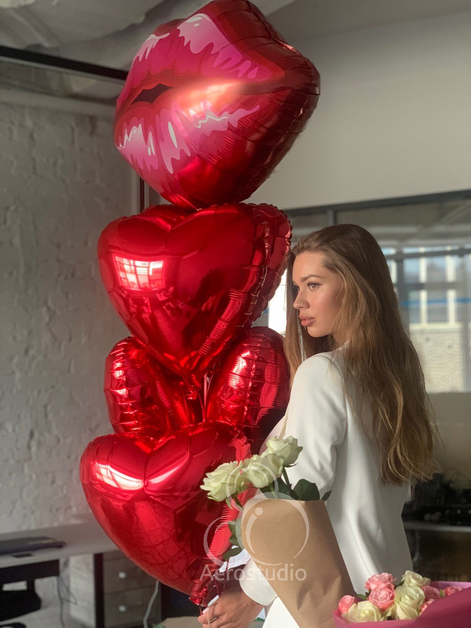 Фольговані губи 76см та серця 45см