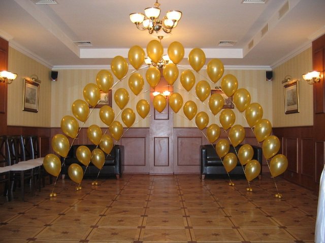 Гелієві ланцюжки з повітряних кульок