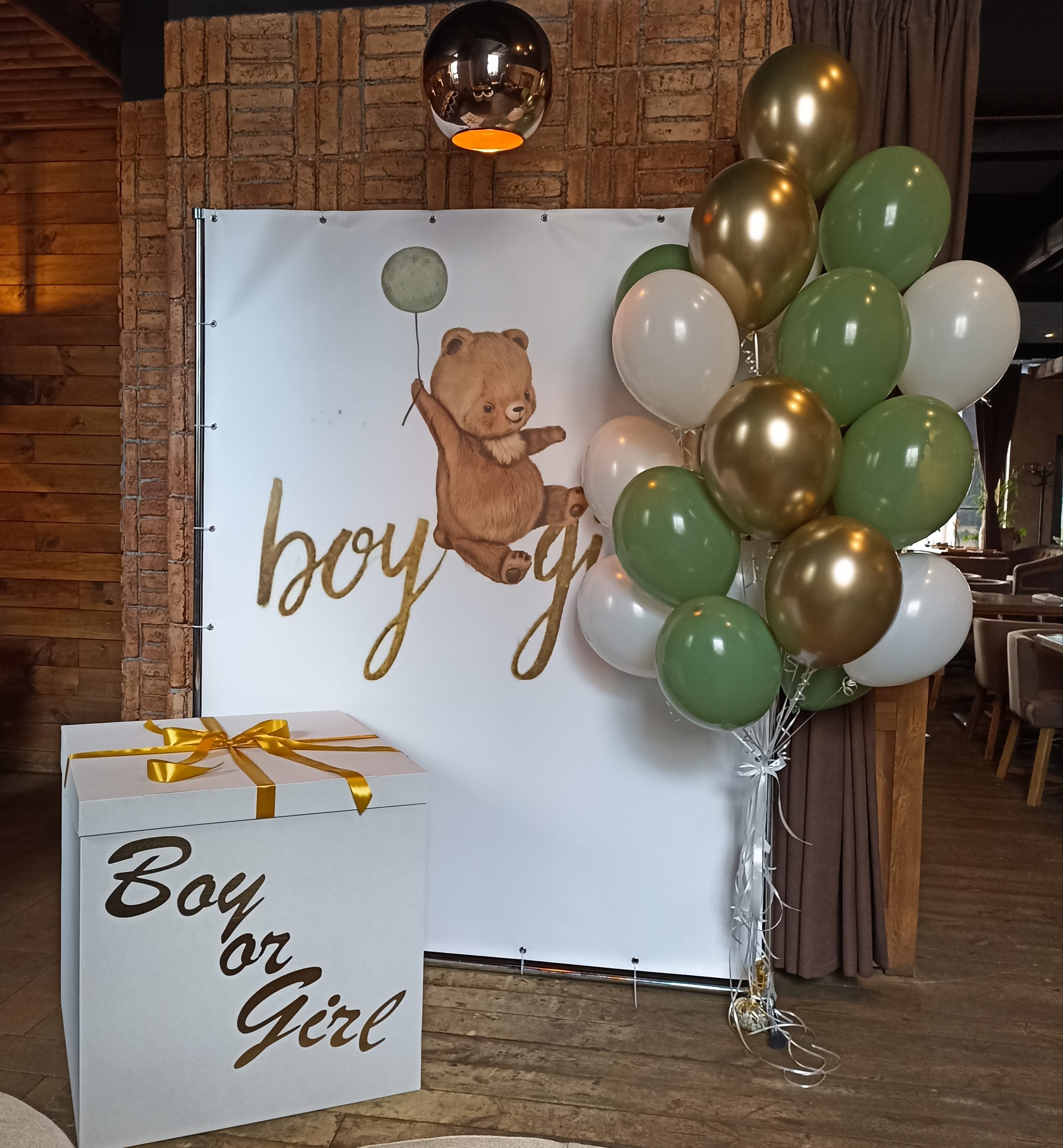 Набір з 21 кульки та 60 маленьких кульок в коробці Хлопчик чи Дівчинка